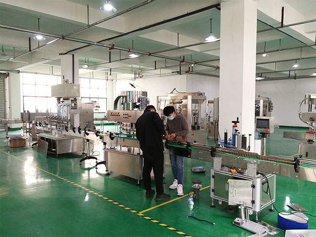 星火全自動灌裝機(jī)流水線展示